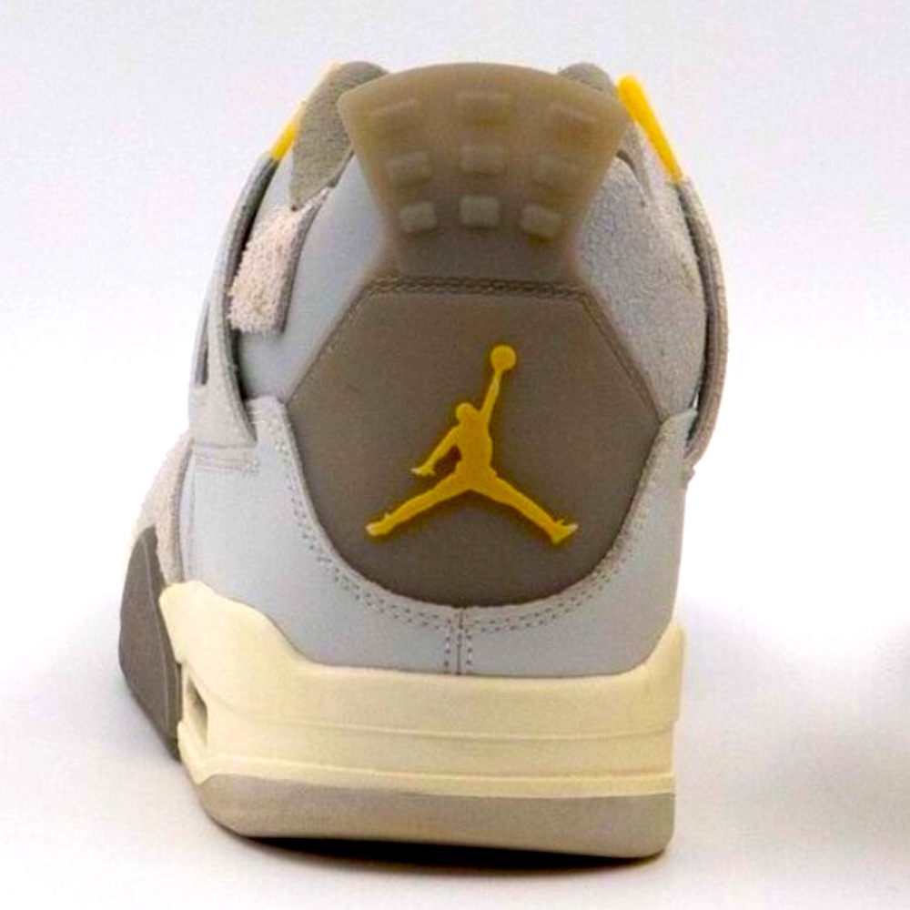 JORDAN 4 Retro SE Craft “Photon Dust” — 13M ** EUC** VNDS, With Box, DV3742-021) - Picture 2 of 6